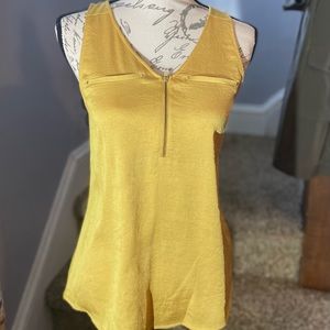 Express zippered tank